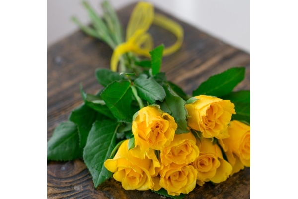 Букет из 7 желтых роз