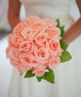 Персиковый свадебный букет из роз