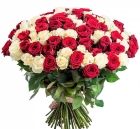 Букет из 151 белой и красной розы