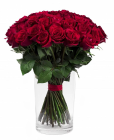 Букет 47 бордово-красных роз