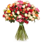 Букет 35 кустовых роз многоцветный