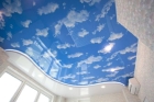 Натяжные потолки ПВХ глянцевые Небо с облаками