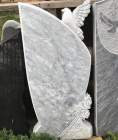 Мраморный памятник  с голубем на могилу №10