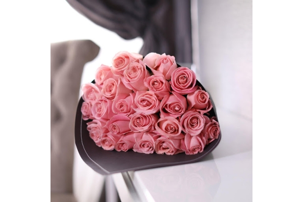 Букеты из розовых роз (Эквадор)