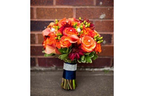 Букет невесты с оранжевыми розами