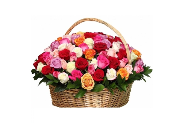 Букет разноцветных роз в корзине