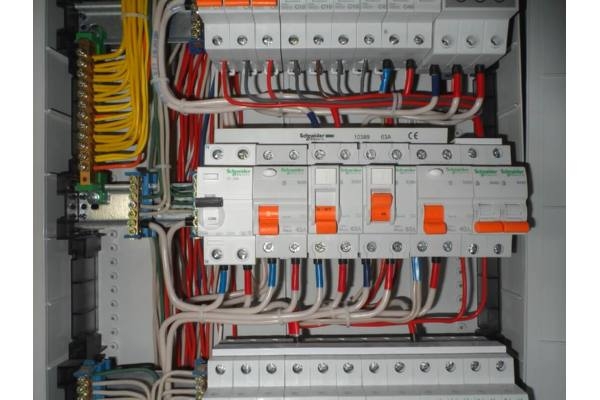 Монтаж электрощита с коммутацией всех автоматов