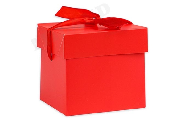 Коробка подарочная Классика, с лентой, красный, 20*20*20см арт.ПП-538