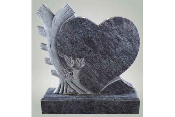 Мраморный памятник  с сердцем на могилу №1