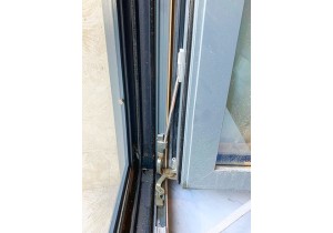 Срочный ремонт алюминиевых окон