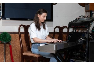 Урок фортепиано с нуля в студии