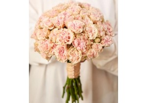 Свадебный букет из пионовых роз