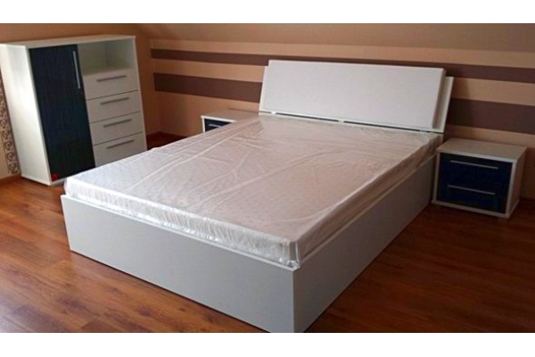 Двуспальная кровать из ДСП на заказ