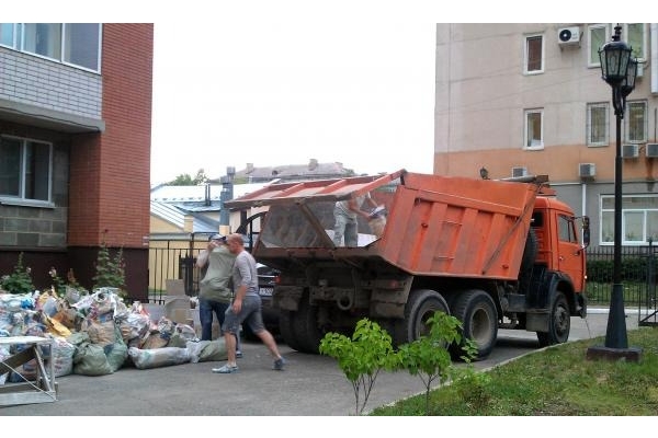Вывоз мусора с грузчиками Камаз