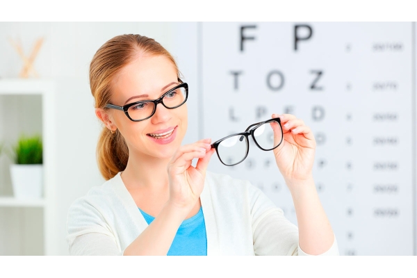 Подбор очков, контактных линз (при проведении полного диагностического обследования зрения)