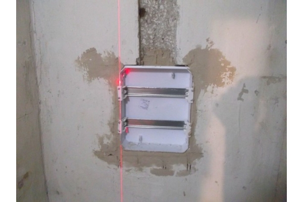 Штробление стены под электрический щит (бетон)