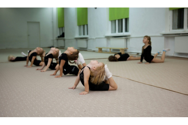 Занятия акробатикой для детей 5 лет