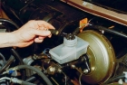 Замена главного тормозного цилиндра Hyundai
