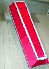 Гроб бархатный красный с белыми рюшками