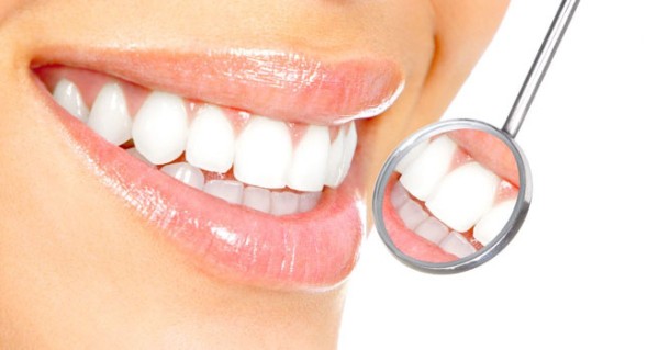 Почему необходимо делать УЗ-чистку зубов и отбеливание в комплексе